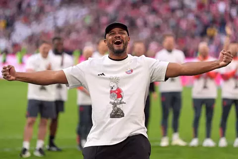 كومباني: نهائي الكأس "هدية كبيرة" لبايرن ميونيخ